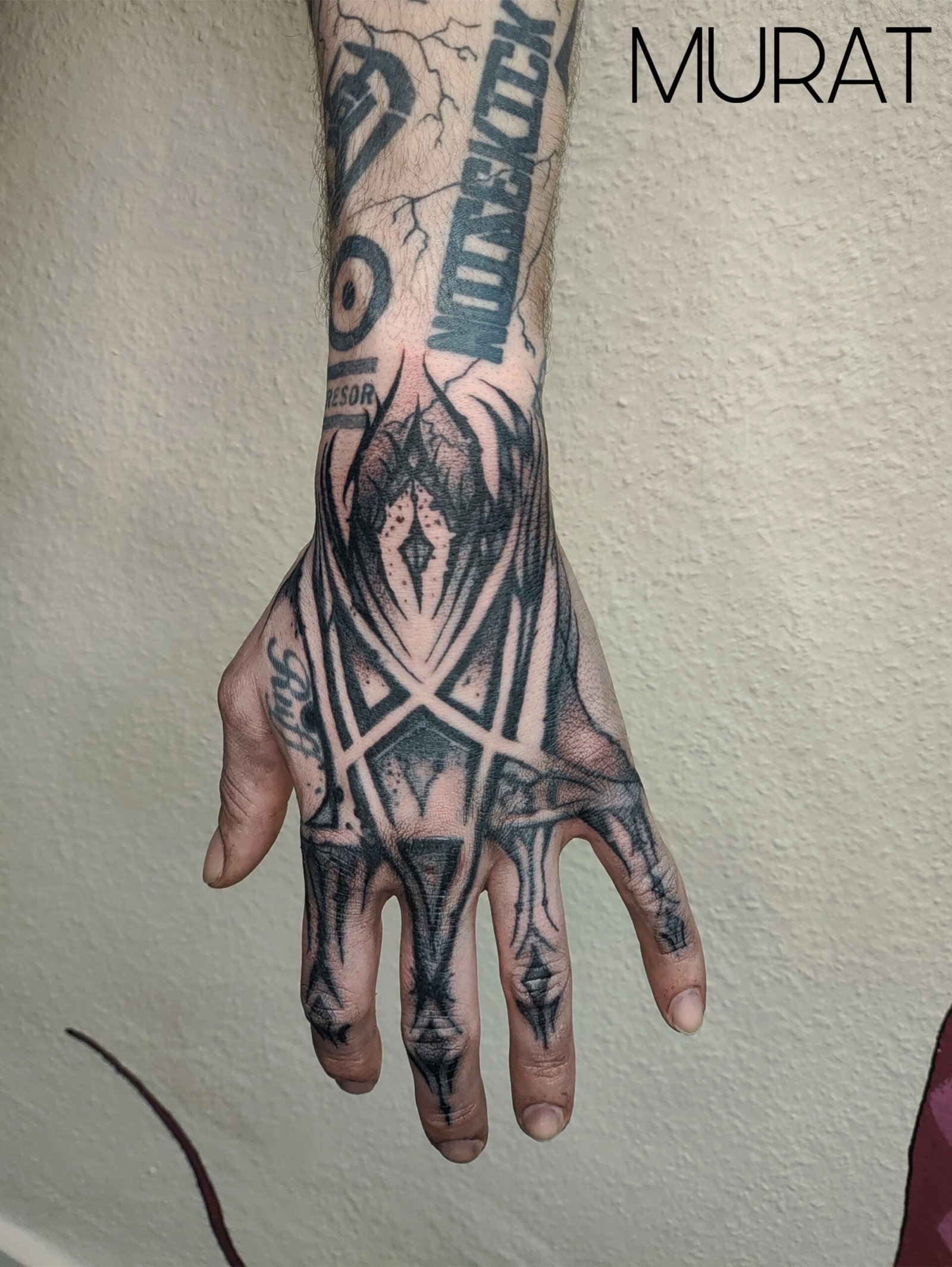 Hand